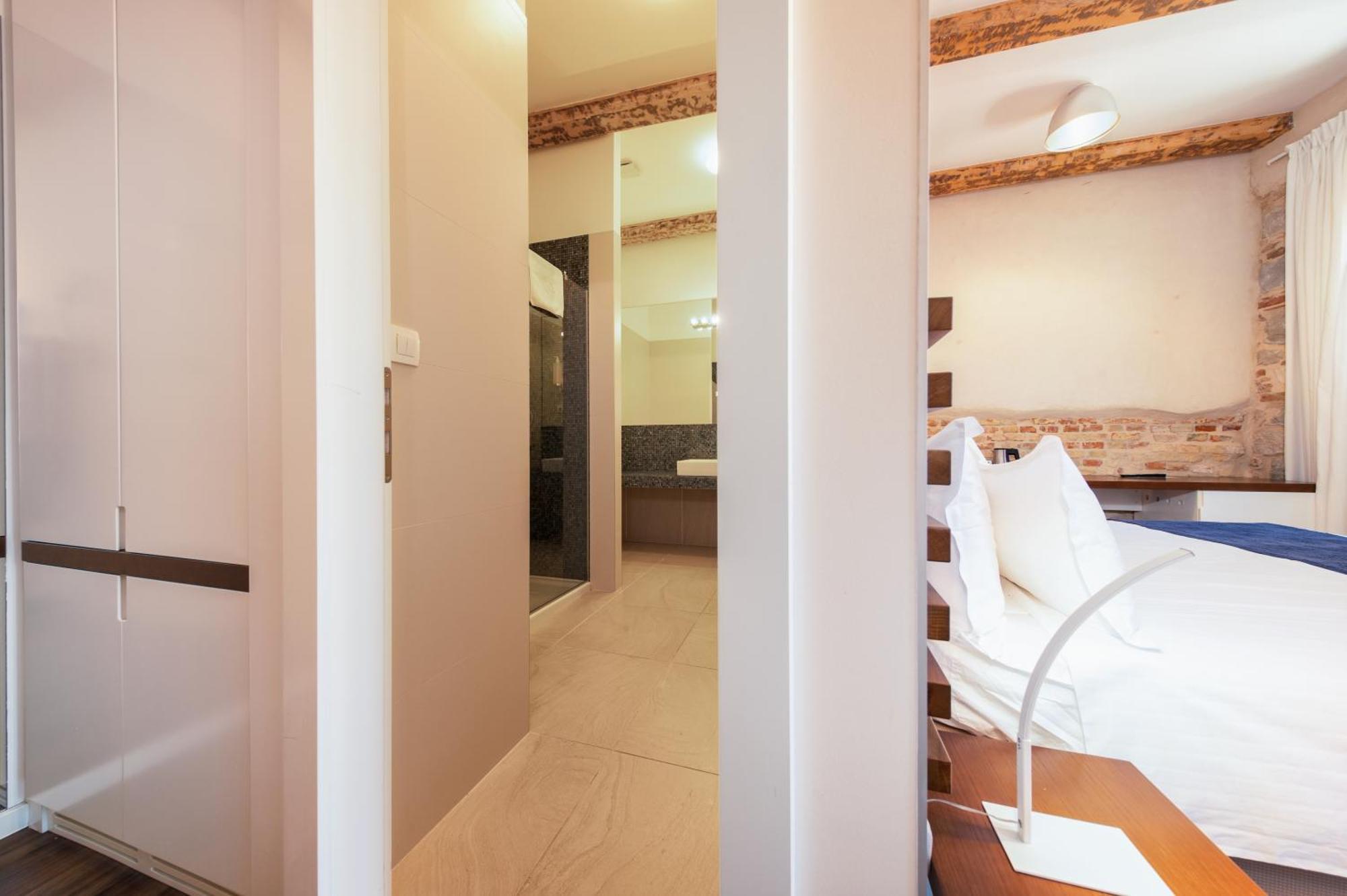 อะซูร์ พาเลซ ลักชัวรี รูม Hotel สปลิท ภายนอก รูปภาพ
