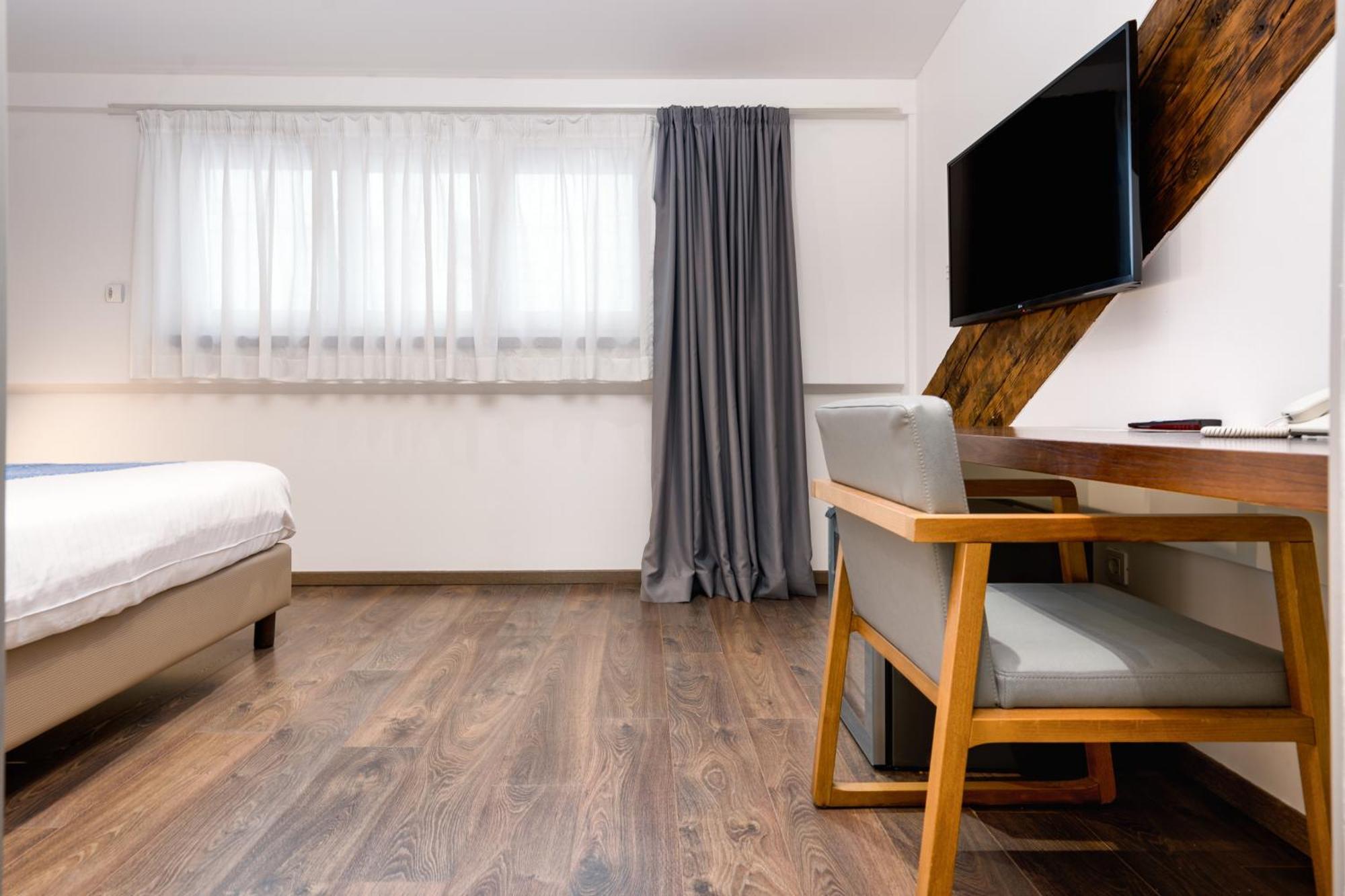 อะซูร์ พาเลซ ลักชัวรี รูม Hotel สปลิท ภายนอก รูปภาพ
